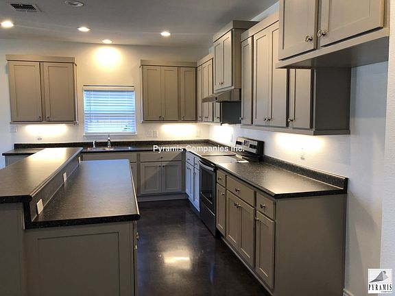 4th image of 1127 San Francisco