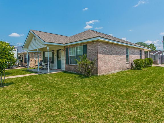 4th image of 215 Kelso Dr