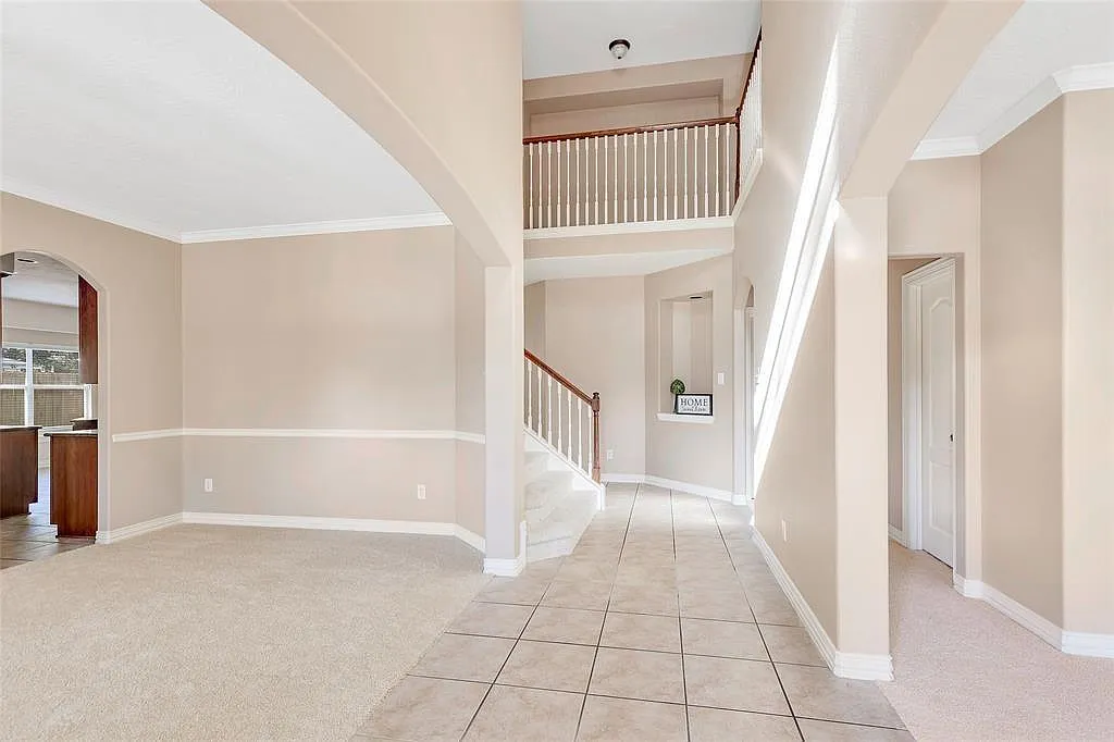 5 bed, 4.0 bath, 3345 sqft, $2,995 — Photo 3