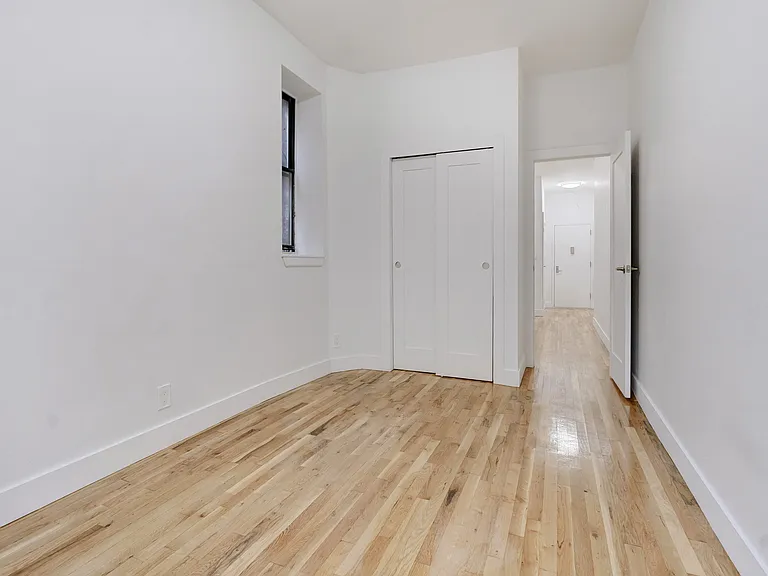 348 W 47th St #2C — Photo 6