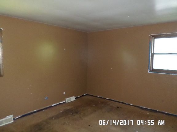 5th image of 21655 Jeffery Ave