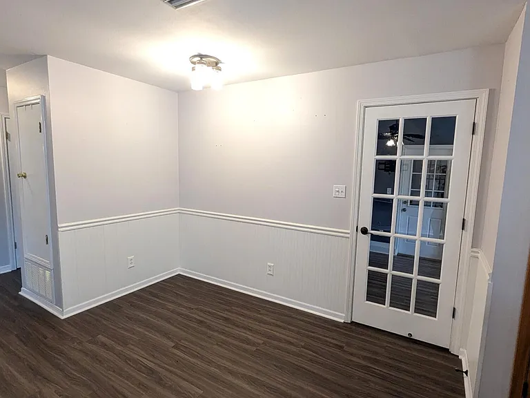 250 Terrance Ln — Photo 5