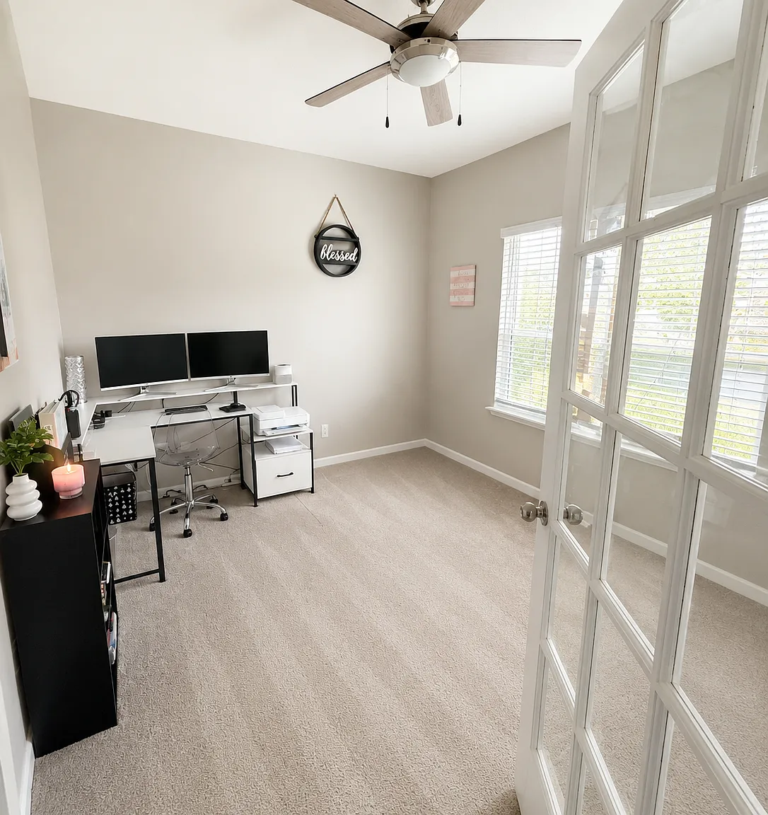 4 bed, 2.5 bath, 2358 sqft, $2,550 — Photo 2