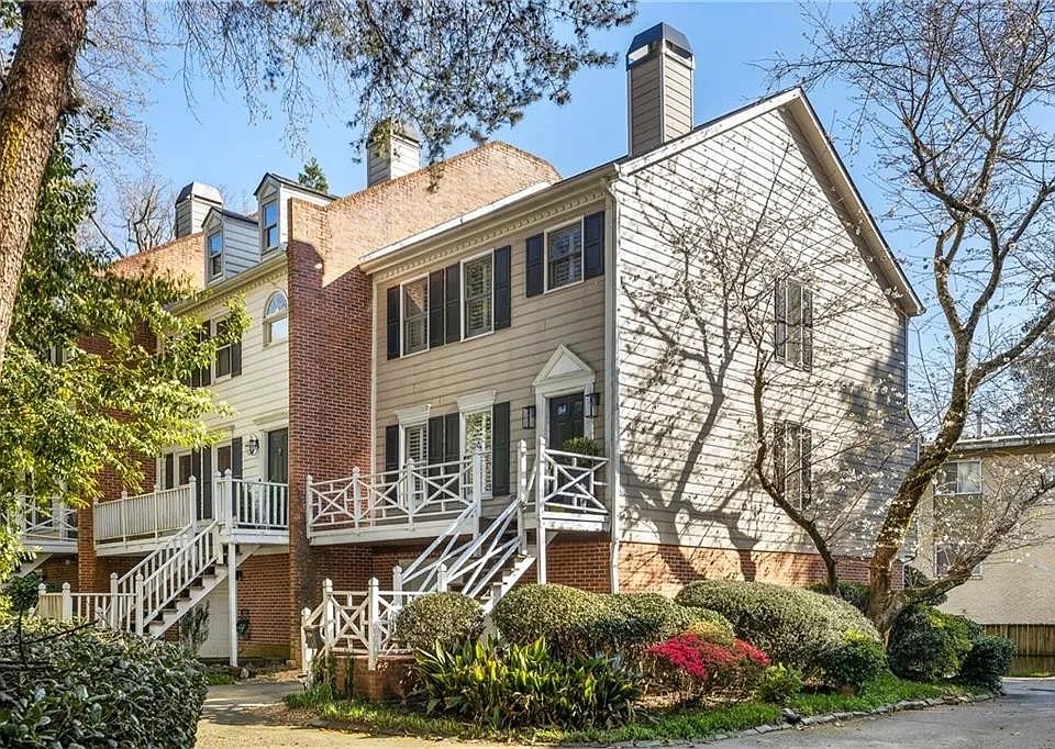 1st image of 104 Terrace Dr NE #3
