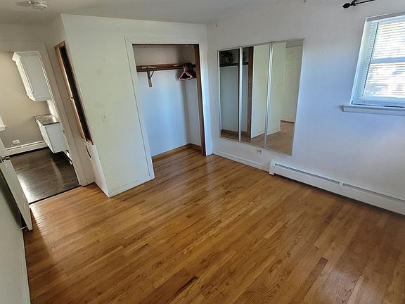 4th image of 4344 Grace St APT 2