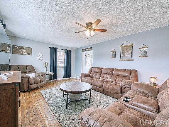 4th image of 1011 W Ludington St