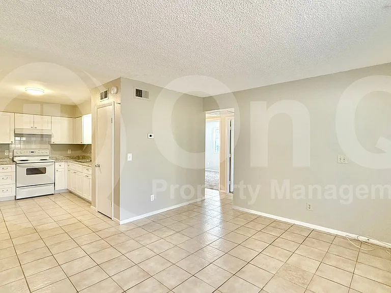 1861 N Center St #2 — Photo 6