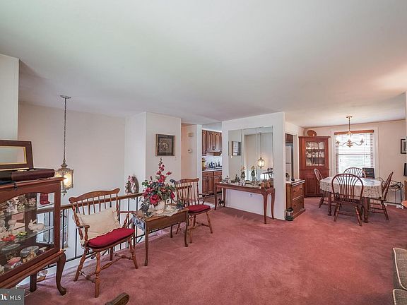 4th image of 15408 Valencia St