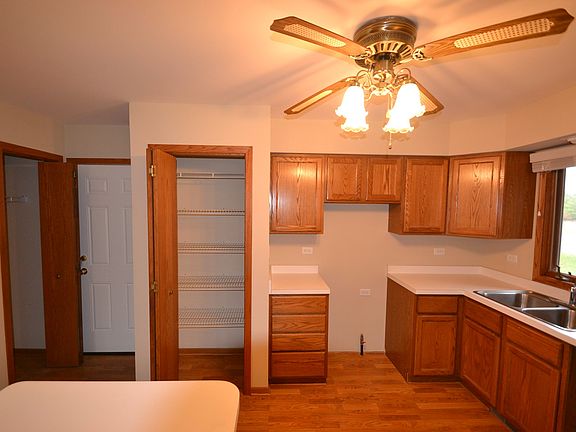 4th image of 107 White Pine Ln