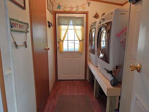 2nd image of 8134 Schell Ave
