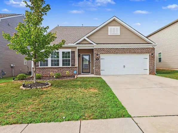47 Prairie St, Clayton, NC 27527