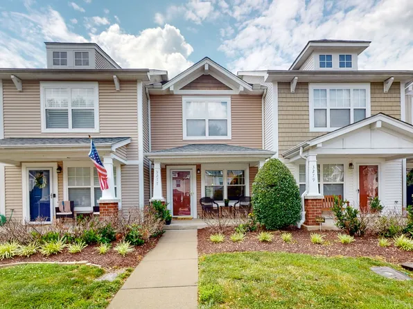 3277 Harpeth Springs Dr, Nashville, TN 37221