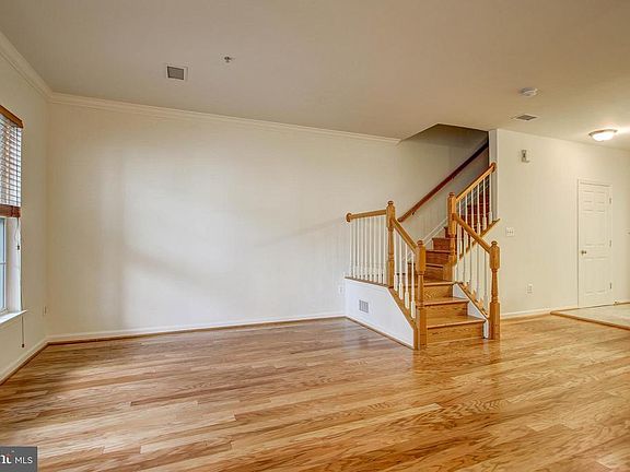 3rd image of 328 Cross Green St #A