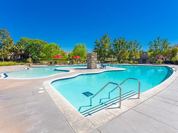 Bridgeport Pool