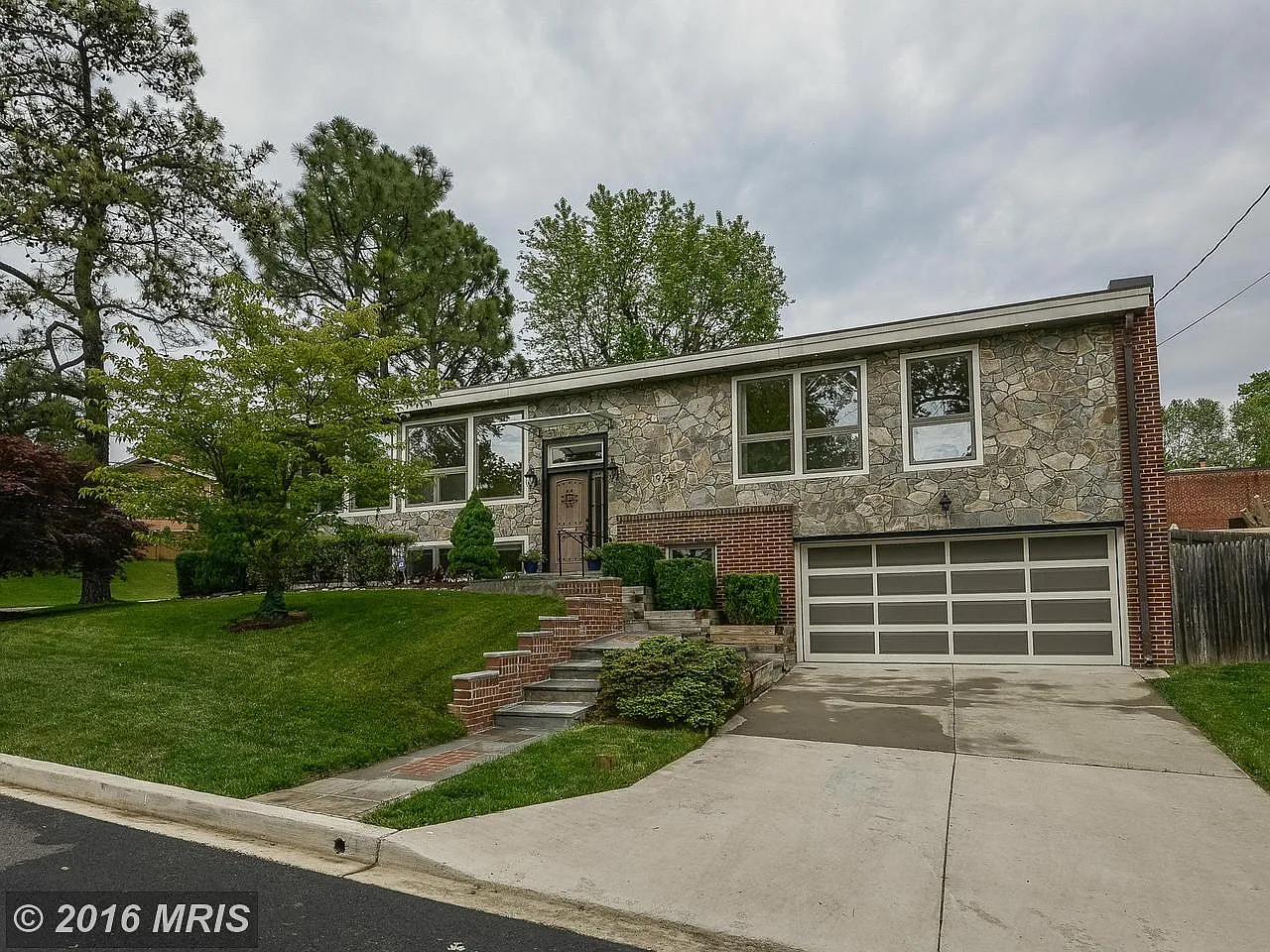 1925 Spruce Dr NW photo 1