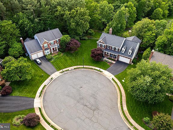 2nd image of 3022 Ashburton Manor Dr