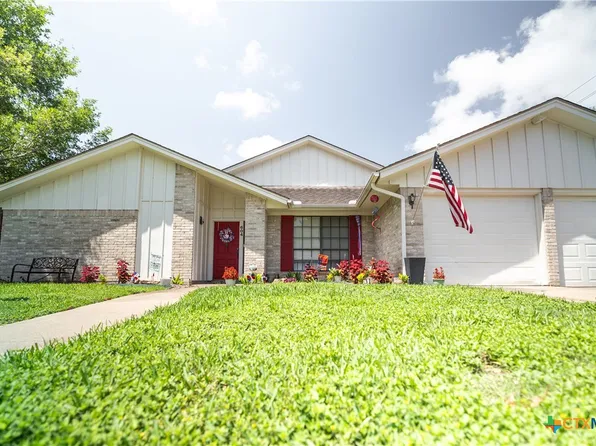 604 Santa Fe, Victoria, TX 77904
