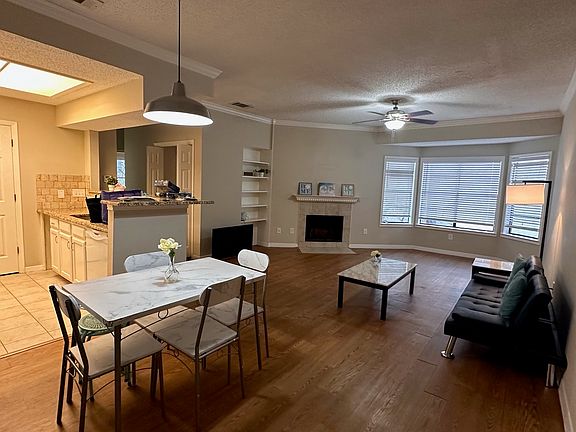 5th image of 915 W 23rd St APT 207