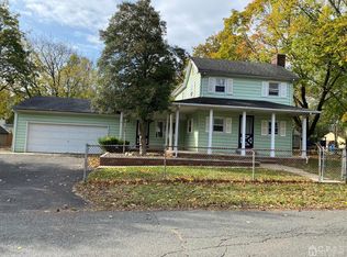 16 Bristol Rd, Piscataway, NJ 08854