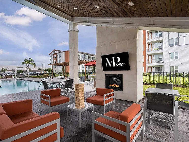 Madison Pointe Apartments — Photo 14
