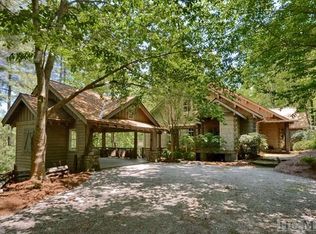1320 Club Dr, Cashiers, NC 28717