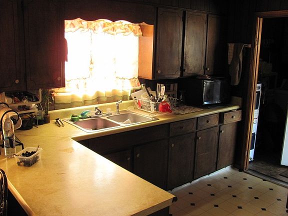 2nd image of 4191 Prospect Ln