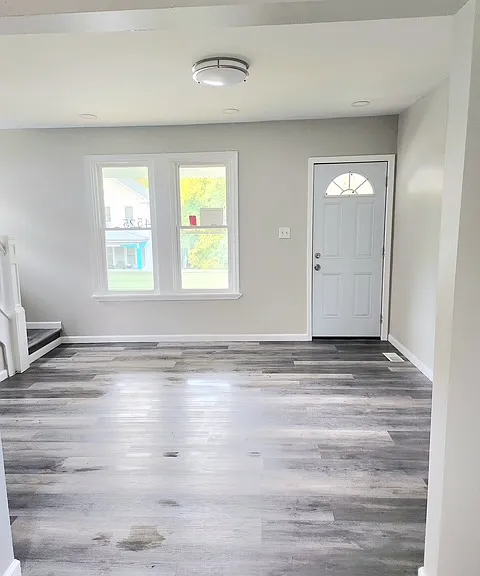 4525 Furley Ave — Photo 1