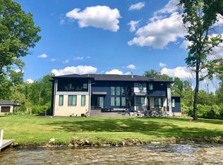 2490 Knotty Willow Ln, Lake Orion, MI 48360