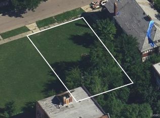 383 Tuxedo St, Highland Park, MI 48203