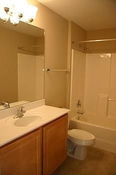 5th image of 611 Bordeaux Way