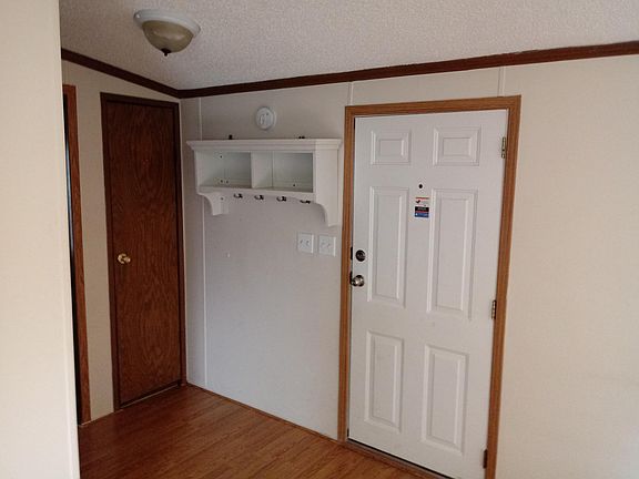 4th image of 47 Hosner Dr