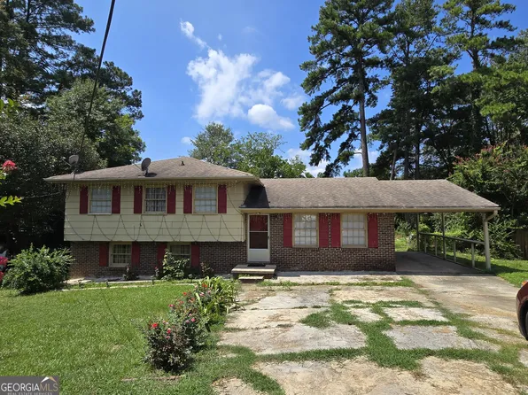 6073 Kathie Ct, Ellenwood, GA 30294