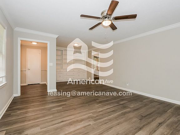 1812211_004_wm_-_living_room_13219943.jpg