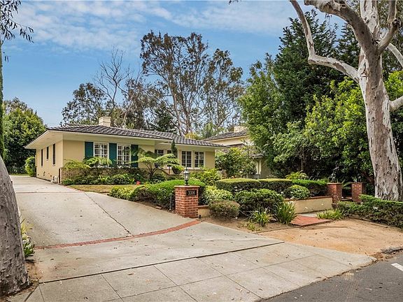 2nd image of 3316 Palos Verdes Dr N