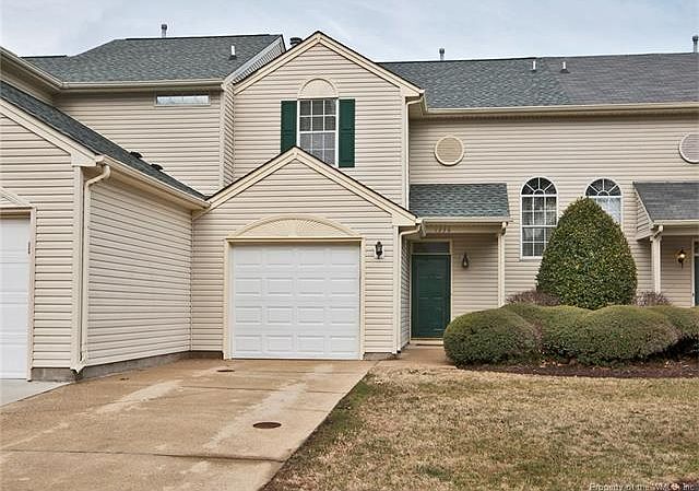 1st image of 1356 Lake Dr #0