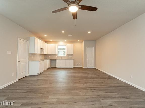 5th image of 4466R Stephanie Park Ln