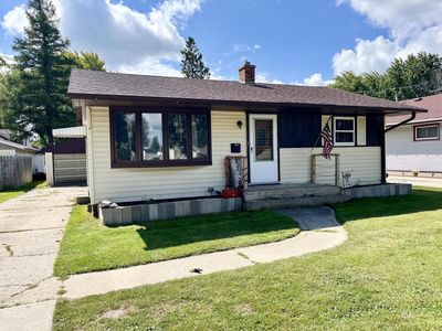 3715 Custer STREET, Manitowoc, WI, 54220