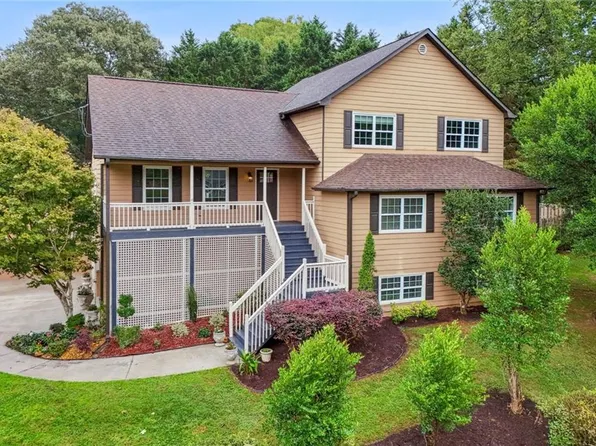 404 Wood Branch St, Woodstock, GA 30188