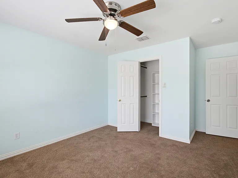 7852 Rainbow Falls Dr — Photo 26