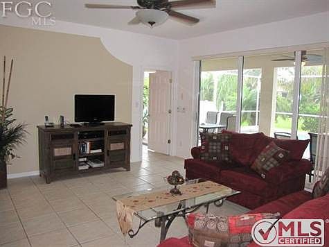 5th image of 1812 SW 47th St