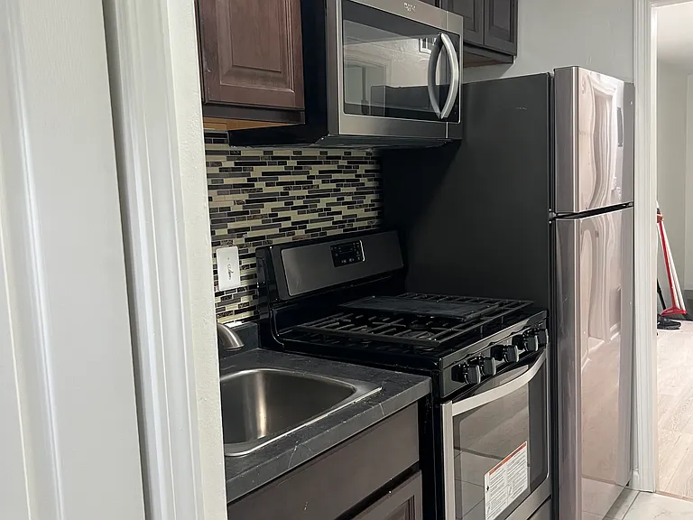 4331 Hunt Pl NE — Photo 6