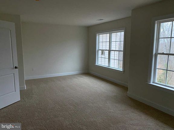 5th image of 109 Camp Geary Ln