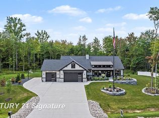 3568 E Douglas Dr, Midland, MI 48642