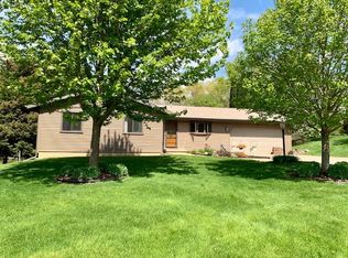 4523 Stone Wood Dr, Middleton, WI 53562