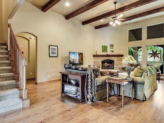 5th image of 320 English Oaks Cir