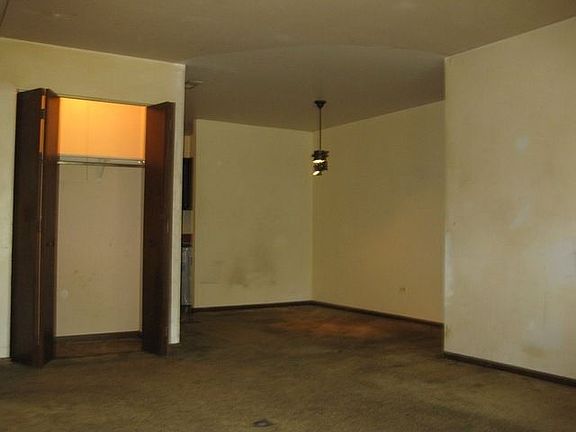 3rd image of 131 W Brandon Ct #D-15