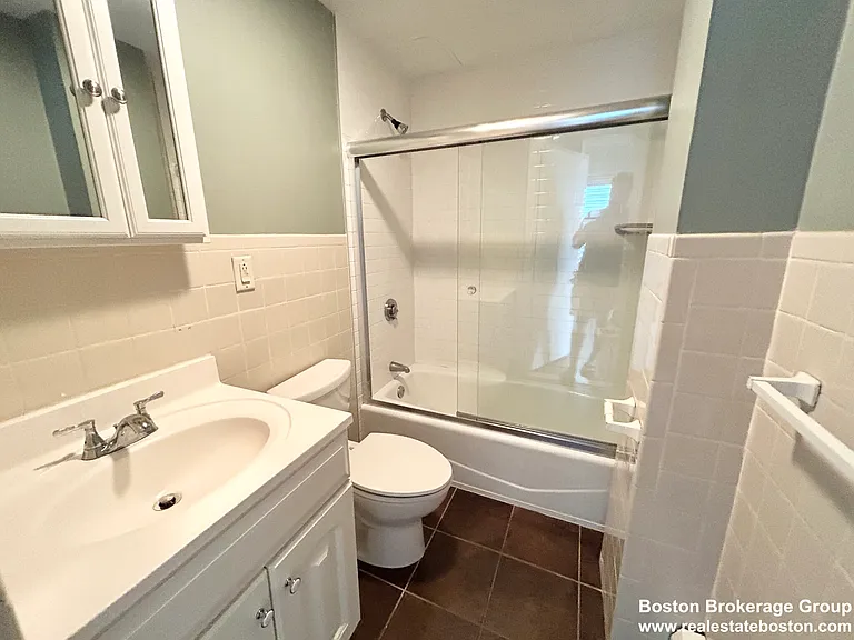 96 E Cottage St #2 — Photo 7