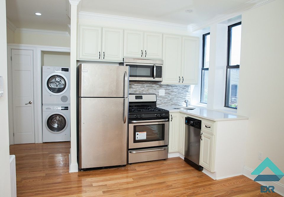 1st image of 991 President St #3RKA