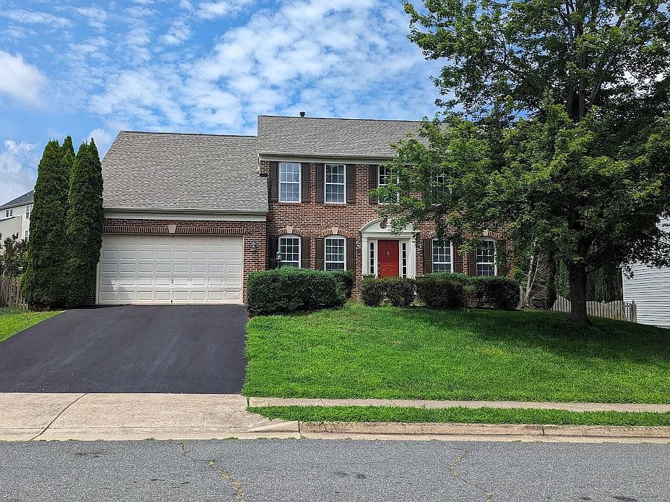 1st image of 6 Kinross Dr