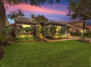 1097 Roble Way, Palm Beach Gardens, FL 33410